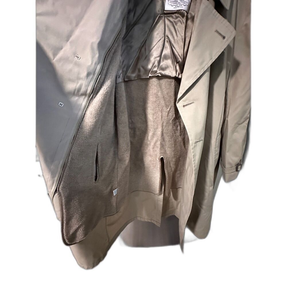 London Fog Vintage Made in USA Khaki Trench Coat Liner Size 44 - Picture 3 of 6